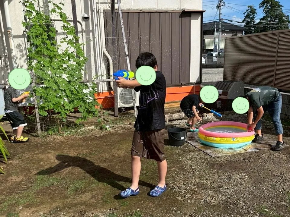 お友達みんなで水遊び🔫