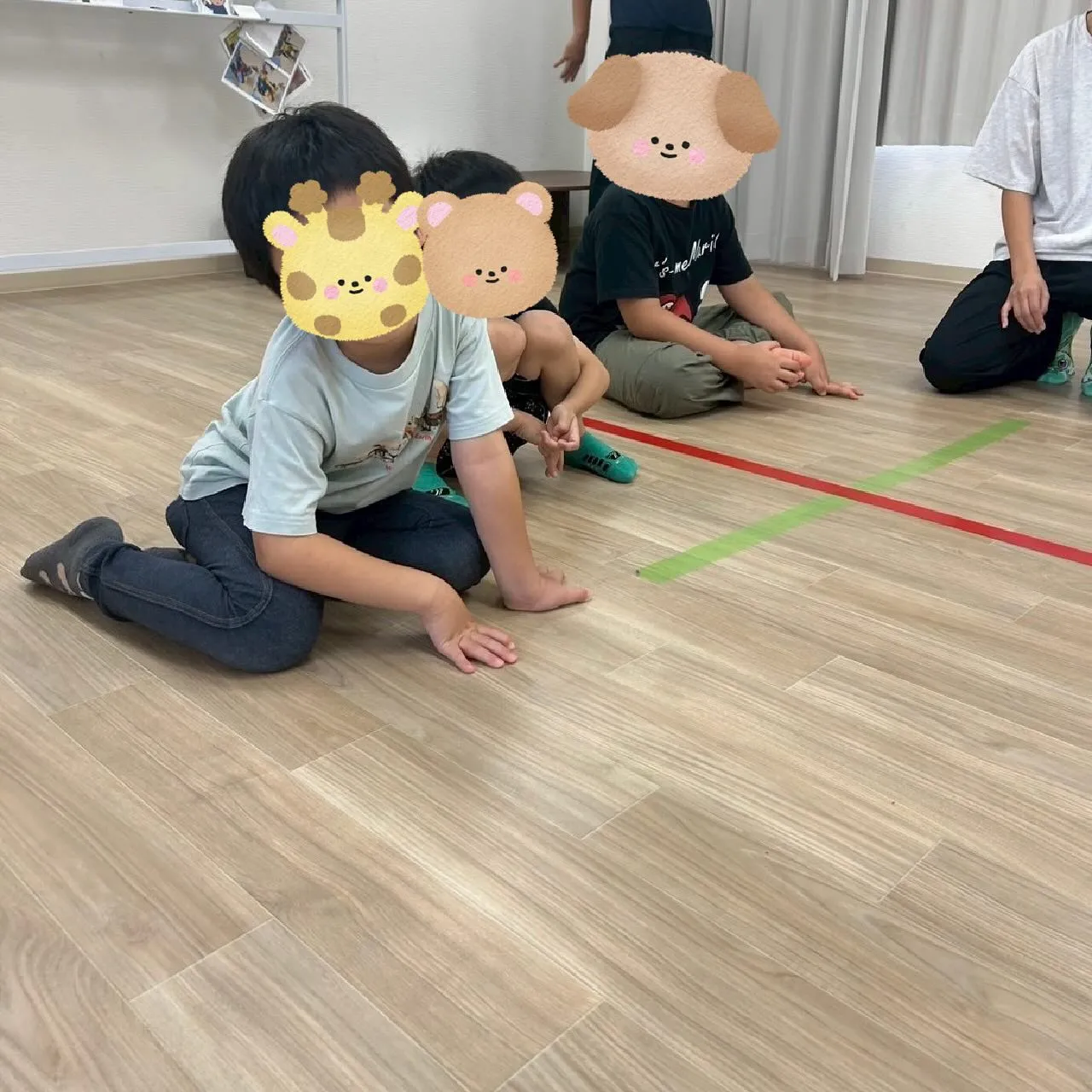 今日は、みんなでケンケンパーやはしご•平均台にバランスストー...